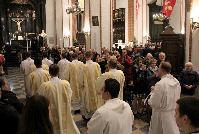 Święcenia diakonatu