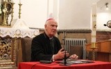 Spotkanie z biskupem Ignacym po wspólnej Mszy św. w kościele pw. św. Krzyża w Świdnicy 
