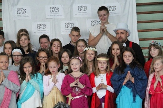 Bal świętych w Szerokiej