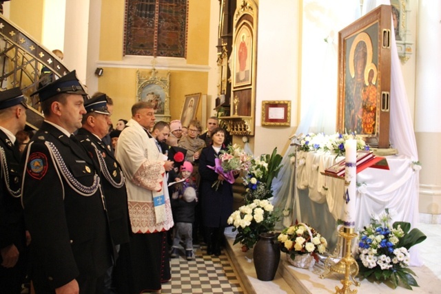 Maryja w Dębem Wielkim