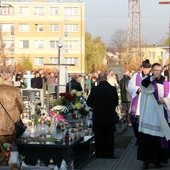 Na nekropoliach przejdą procesje z modlitwą wypominkową