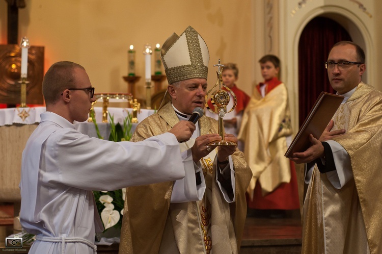 Parafia w Tychach-Czułowie otrzymała relikwie św. Jana Pawła II 