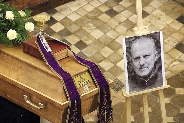 Po Mszy św. w kolegiacie św. Anny ks. Turek został pochowany na cmentarzu Rakowickim.