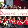 ▲	Wolontariusze i opiekunowie, którzy wzięli udział w projekcie „Drezdenecka misja załogowa na Kraków”. Do SKC należy prawie stu wolontariuszy.