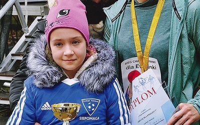 Dzielna Ewelinka z mamą Katarzyną Grzybowską.
