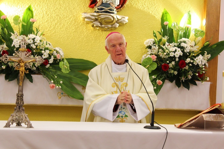 Zakończenie peregrynacj figurki Matki Bożej Fatimskiej w deicezji świdnickiej 