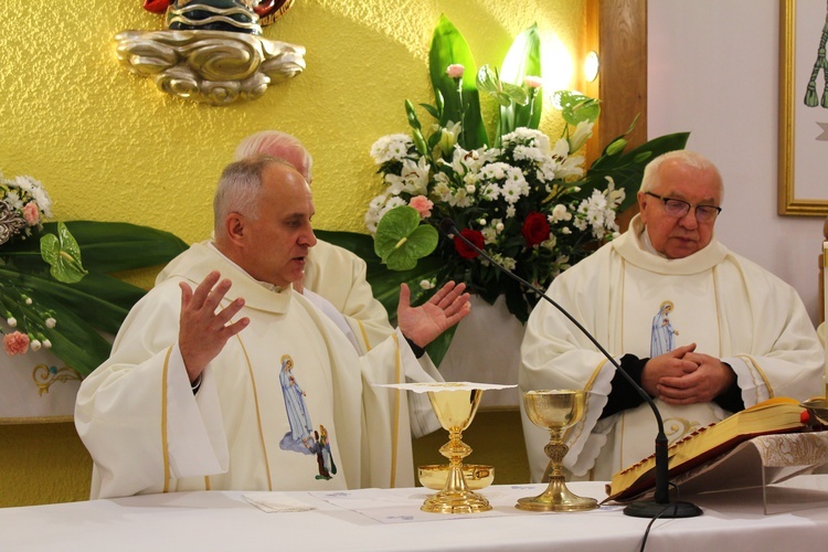 Zakończenie peregrynacj figurki Matki Bożej Fatimskiej w deicezji świdnickiej 