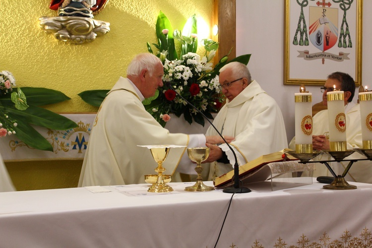 Zakończenie peregrynacj figurki Matki Bożej Fatimskiej w deicezji świdnickiej 