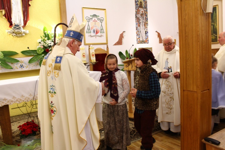 Zakończenie peregrynacj figurki Matki Bożej Fatimskiej w deicezji świdnickiej 