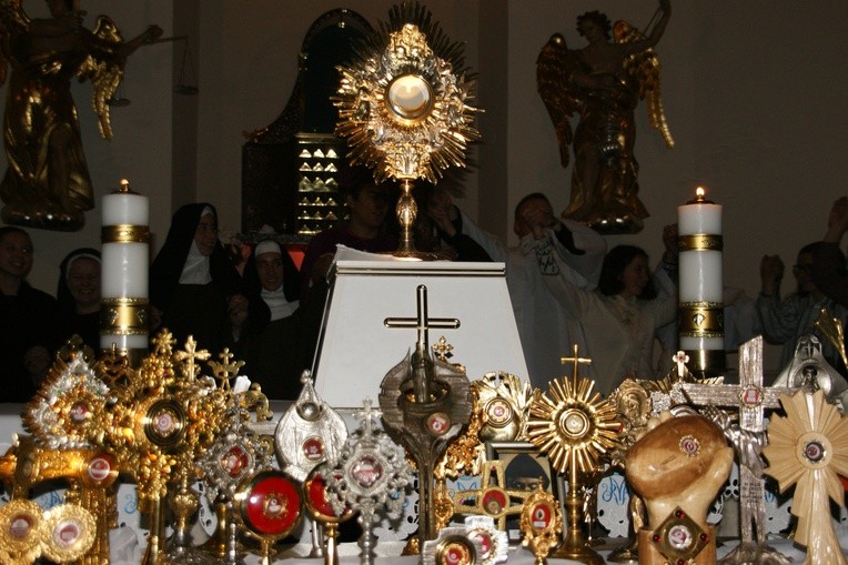 Czuwanie ze świętymi w Dębicy