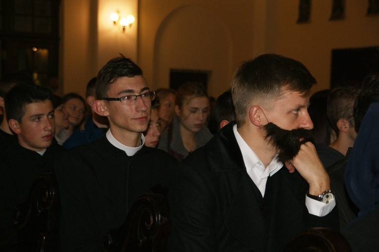 Czuwanie ze świętymi w Dębicy