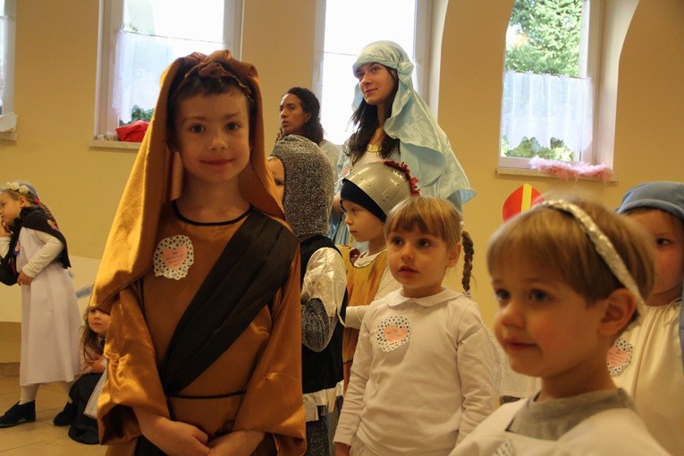 Święci i anioły w "Lupikowie"