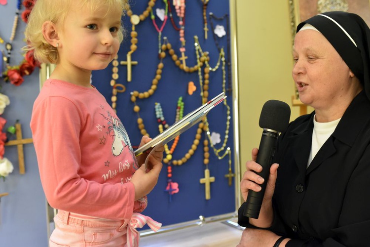 Konkurs na najładniejszy różaniec