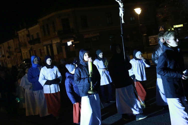 Procesja różańcowa w Żabnie