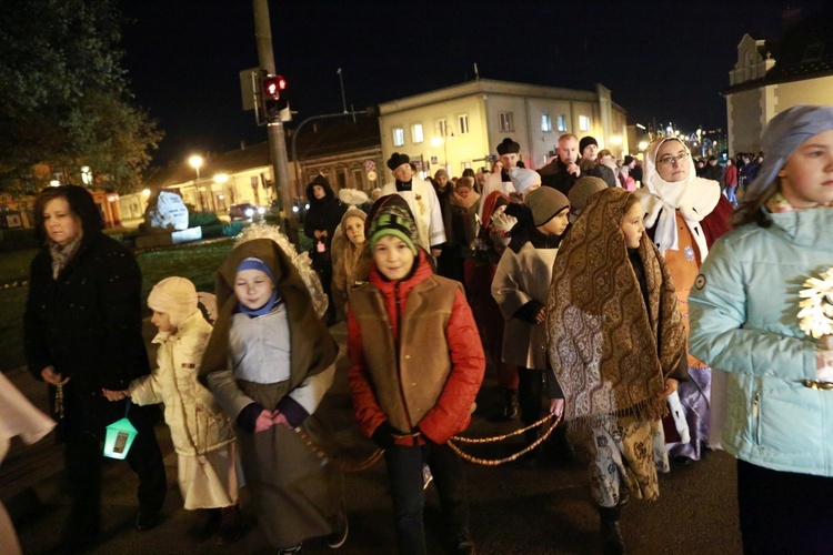 Procesja różańcowa w Żabnie