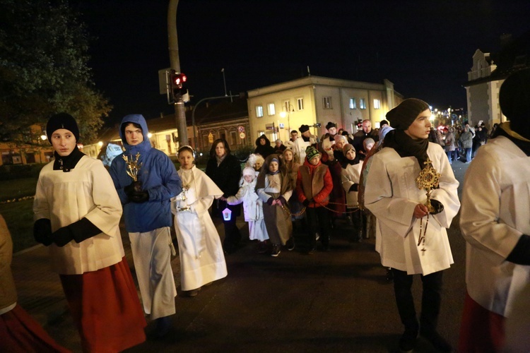 Procesja różańcowa w Żabnie