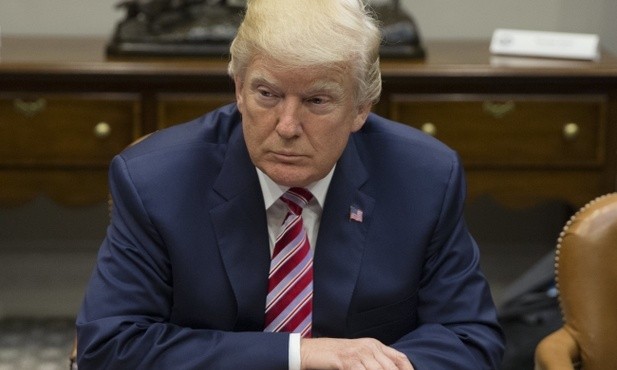 Trump polecił zaostrzenie kontroli przybywających do USA cudzoziemców