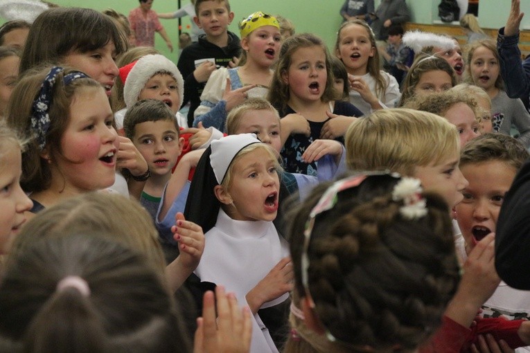 Bal Wszystkich Świętych na wrocławskiej Klecinie