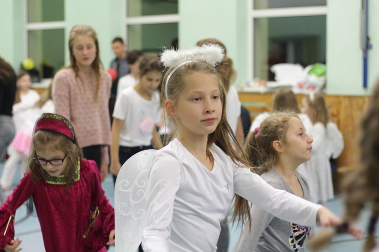 Bal Wszystkich Świętych na wrocławskiej Klecinie