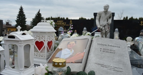 Maksiu rozgrywa mecz, a Paweł uczy się roli...