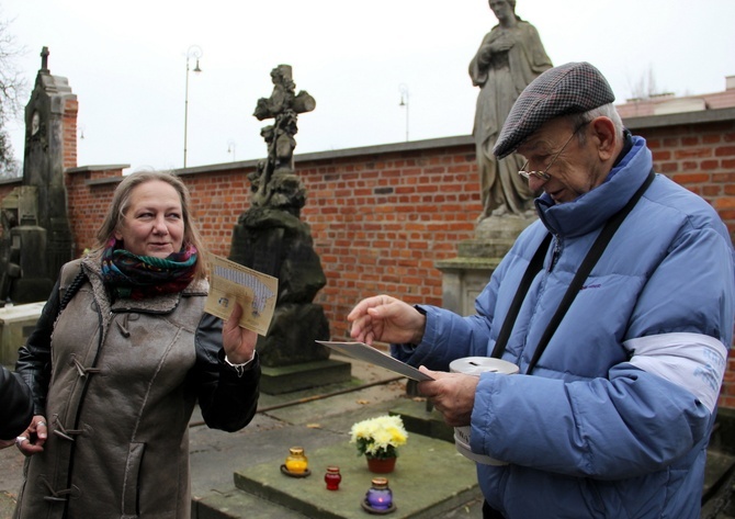 Kwestowali na Powązkach po raz 43.