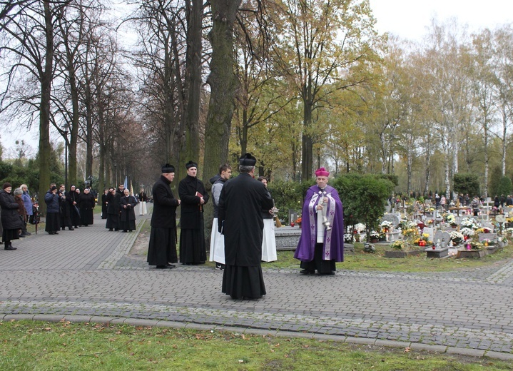 Nabożeństwo na cmentarzu Centralnym w Gliwicach