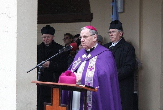 Nabożeństwo na cmentarzu Centralnym w Gliwicach