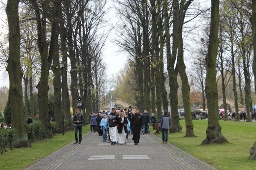 Nabożeństwo na cmentarzu Centralnym w Gliwicach