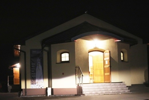 Poświęcenie kaplicy cmentarnej w Wieprzu