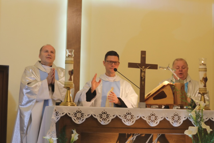 Poświęcenie kaplicy cmentarnej w Wieprzu