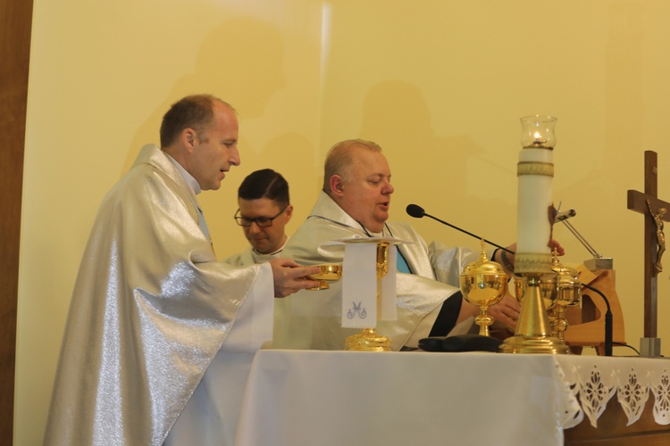 Poświęcenie kaplicy cmentarnej w Wieprzu