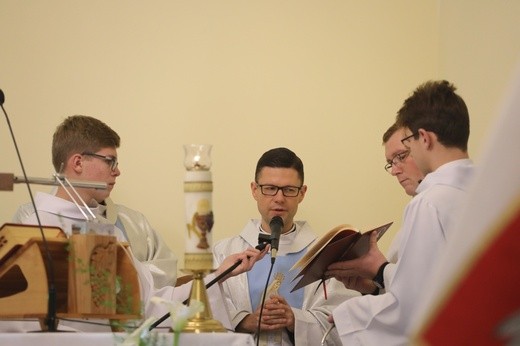 Poświęcenie kaplicy cmentarnej w Wieprzu