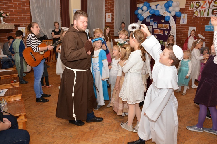 Bal świętych w parafii św. Elżbiety we Wrocławiu