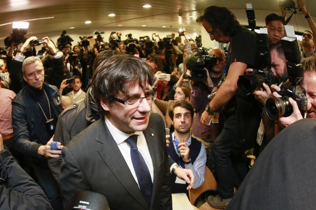 Sąd wydał zgodę na ENA wobec Puigdemonta i czterech ministrów