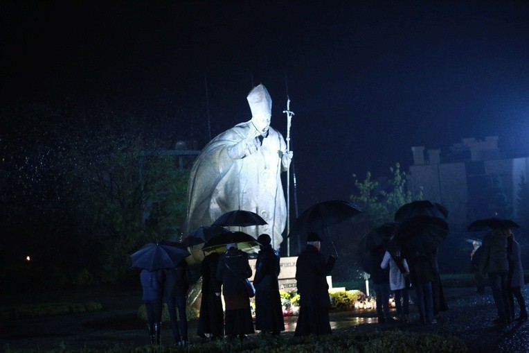 Zaduszki papieskie w Dębicy