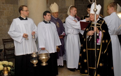 Bardziej doświadczali, co znaczy smutek przemijania