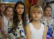 Na zakończenie spotkania wystąpiły dziewczęta z zespołów Four M i Małe Four M oraz solistka Katarzyna Lach, które brały udział w jednym z grantów