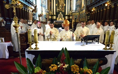 Mszy św. w bazylice katedralnej w Sandomierzu przewodniczył bp Henryk Tomasik