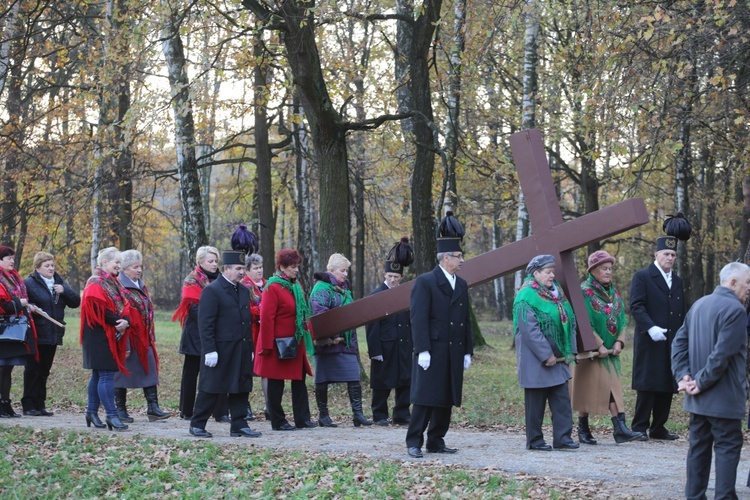 32. Droga Krzyżowa za zmarłych - w byłym KL Auschwitz-Birkenau - 2017