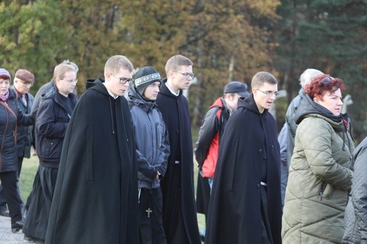 32. Droga Krzyżowa za zmarłych - w byłym KL Auschwitz-Birkenau - 2017