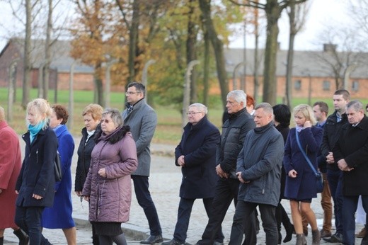 32. Droga Krzyżowa za zmarłych - w byłym KL Auschwitz-Birkenau - 2017