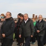 32. Droga Krzyżowa za zmarłych - w byłym KL Auschwitz-Birkenau - 2017