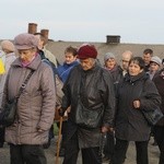 32. Droga Krzyżowa za zmarłych - w byłym KL Auschwitz-Birkenau - 2017