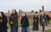 32. Droga Krzyżowa za zmarłych - w byłym KL Auschwitz-Birkenau - 2017