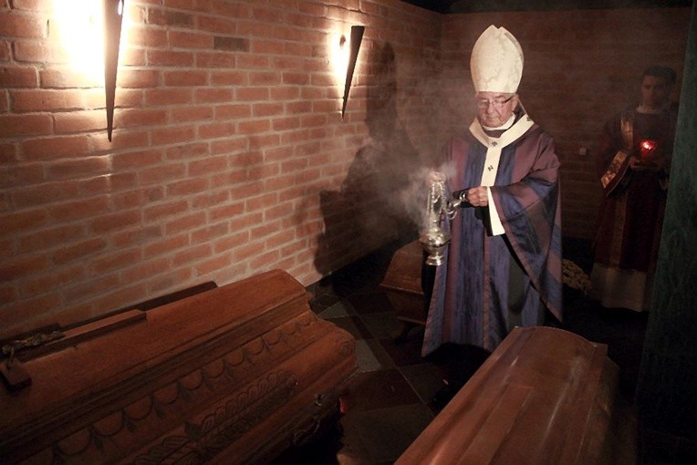 Msza za zmarłych biskupów i kapłanów