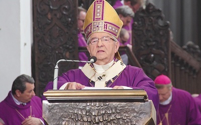 – Niedziela przeznaczona jest dla Pana Boga i dla człowieka  – podkreśla metropolita gdański.