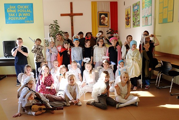 „Święci uczniowie” malborskiej szkoły.