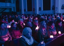 Z uczestnikami czuwania był bp Tadeusz Lityński.