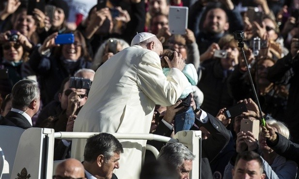 Franciszek: Chrześcijanin nie może żyć bez Eucharystii