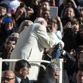 Franciszek: Chrześcijanin nie może żyć bez Eucharystii